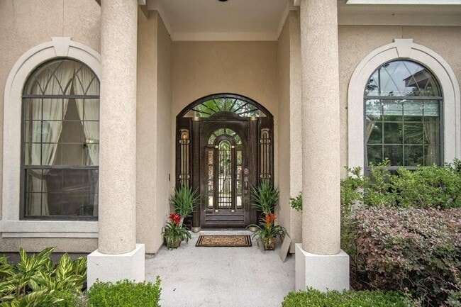 Building Photo - Beautiful Mediterranean Home In Gated Comm...