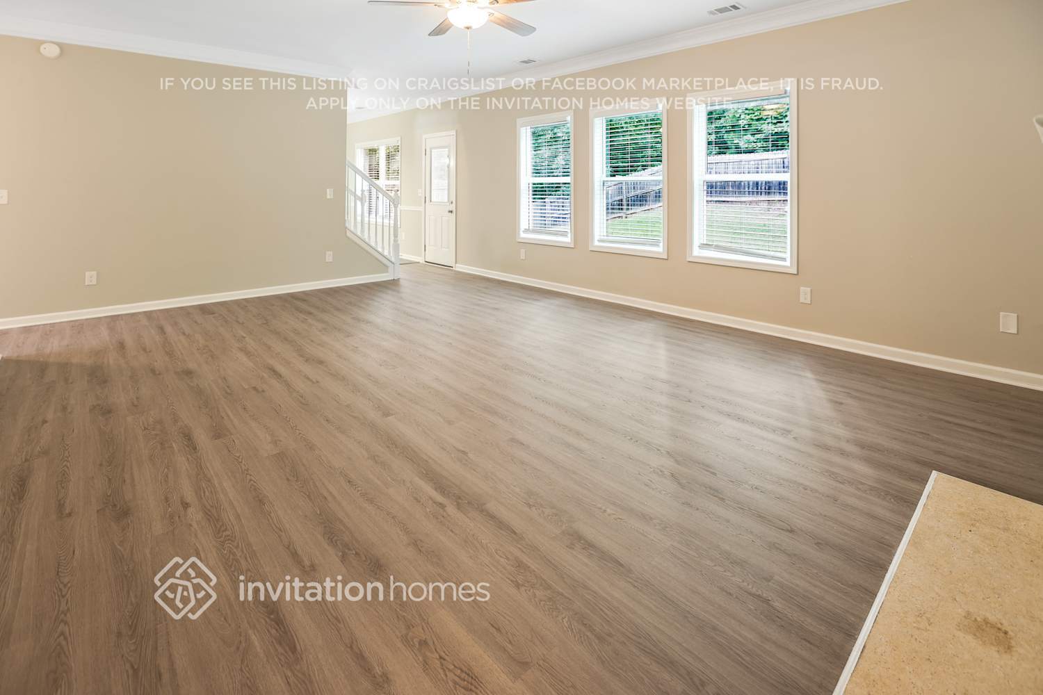 Building Photo - 159 Hawthorn Dr