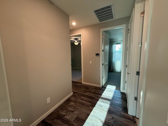 Building Photo - 9458 Thatcher Ave