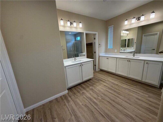 Building Photo - 1741 N Desert Foothills Dr