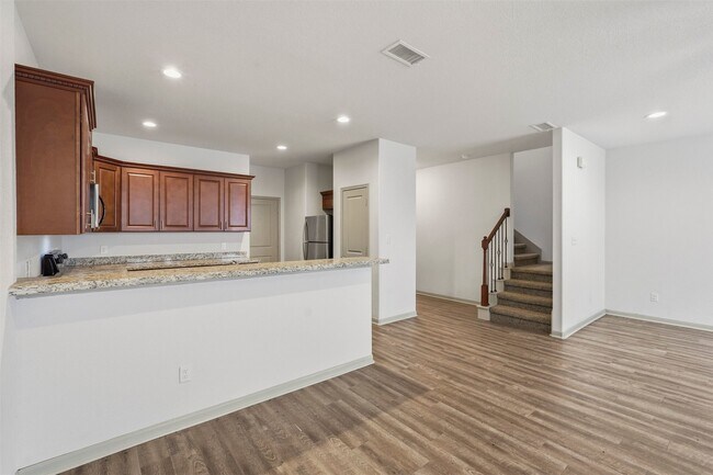 Building Photo - 630-634 Magnolia Bend