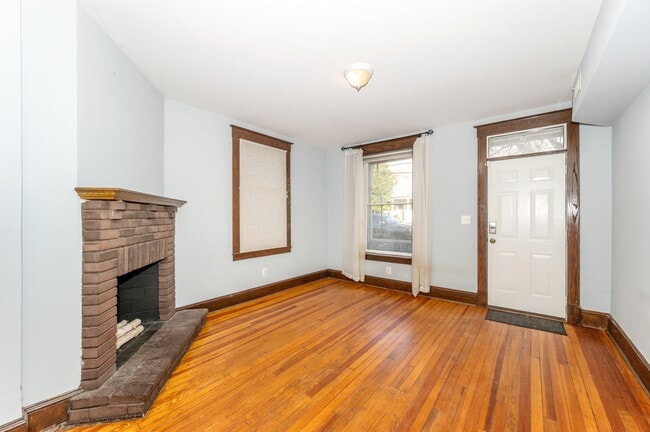 Building Photo - 216 Washington St