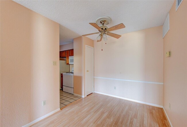 Building Photo - 2120 El Paseo St