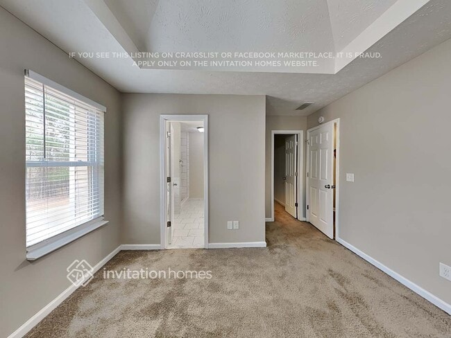 Building Photo - 495 Mountainview Dr