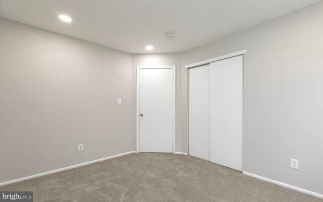 Building Photo - 405 Quail Rd