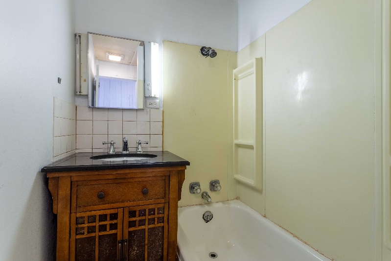 Building Photo - 1660 Iowa St