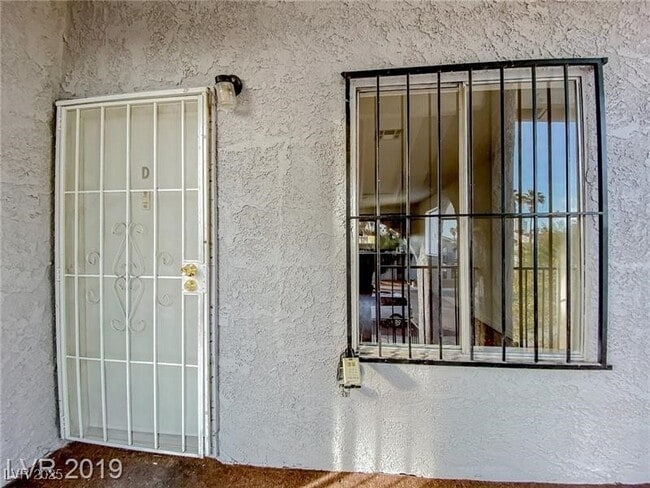 Building Photo - 4768 W Sand Creek Ave