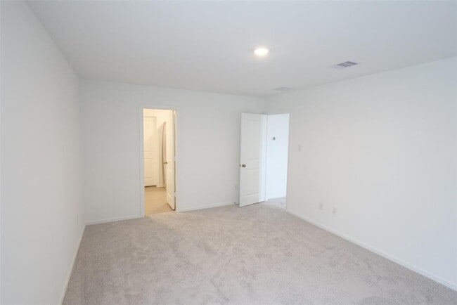 Building Photo - 26727 Feather Reed Dr