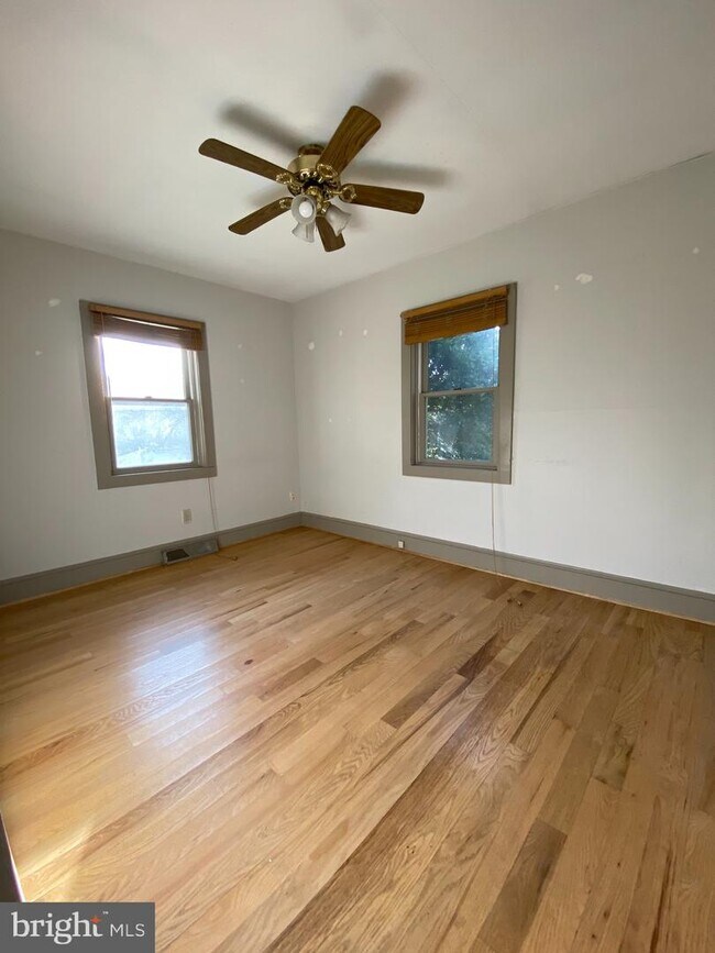 Building Photo - 6055 Coon Tree Rd