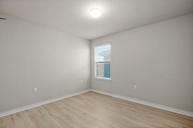 Building Photo - 11804 Clayton Creek Ave