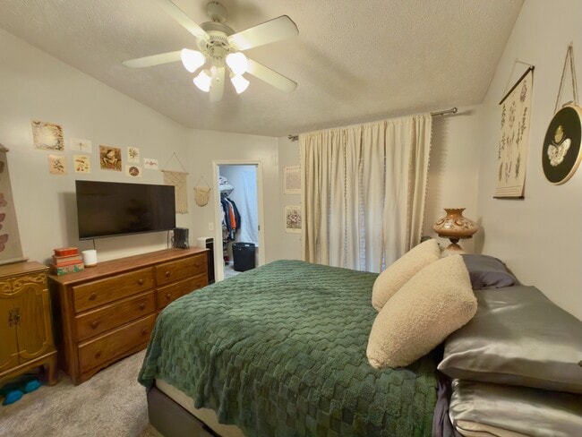 Building Photo - 1307 Amsterdam Ct