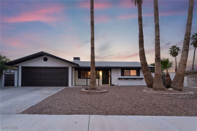 Building Photo - 3992 Chinchilla Ave