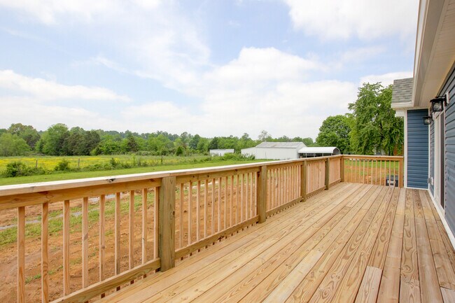 Building Photo - 5821 Highland Lick Rd