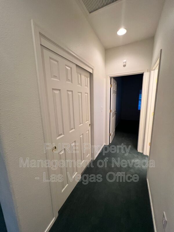 Building Photo - 10733 Clarion Ln