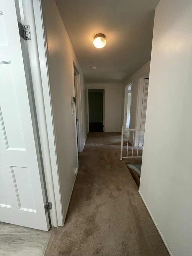 Building Photo - Spacious Four Bedroom Home Available Summer of 2026!