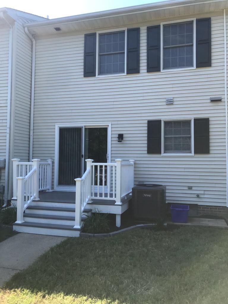 Building Photo - 1023 Baccharis Dr