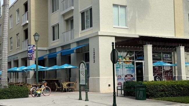 Building Photo - 4812 S Central Blvd