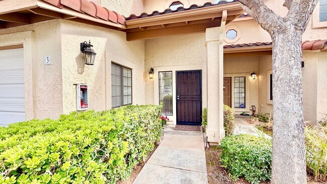 Building Photo - Beautifully Updated Two-Story Townhome on the Pala Mesa Golf Course in Fallbrook!