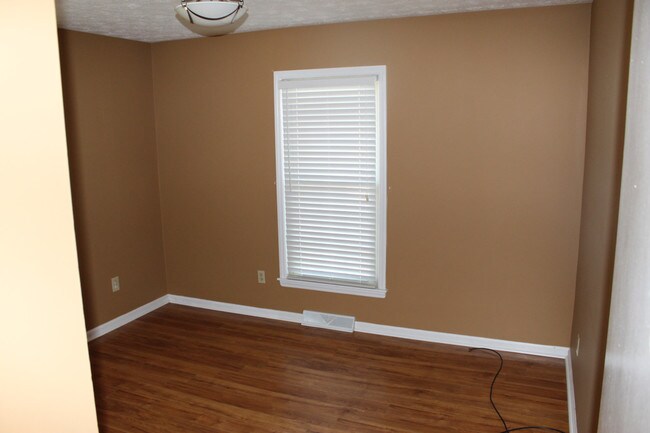 Building Photo - Southern Hills Duplex