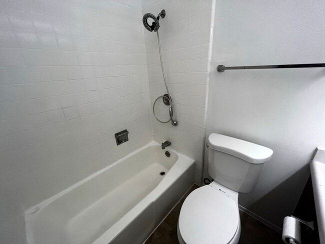 Building Photo - Laulea Town Houses (Mililani) - 3 bdrm/2.5 bath/2 parking