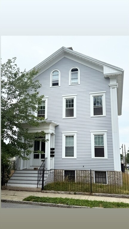 Primary Photo - 65 Chestnut St