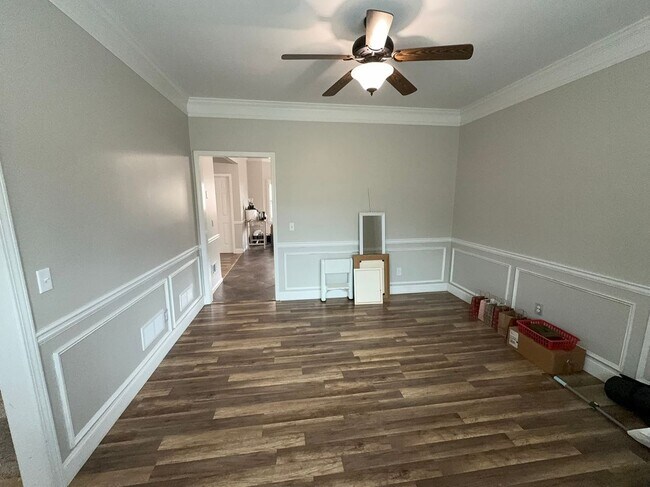 Building Photo - 2845 Stratfield Ct