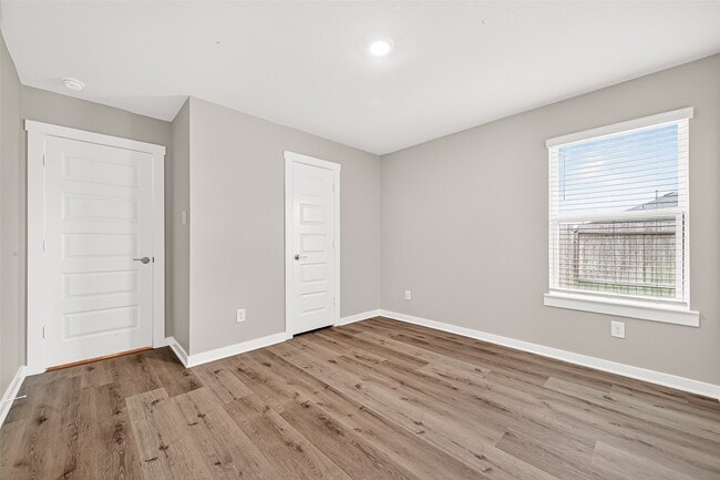 Building Photo - 3919 Sparkman Ln