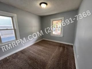 Building Photo - 3418 Central Dr