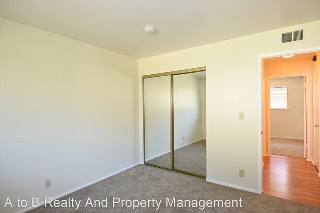 Building Photo - 2 br, 1 bath House - 5680 Calmor Ct #1