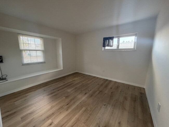 Building Photo - 1595 Adrian St