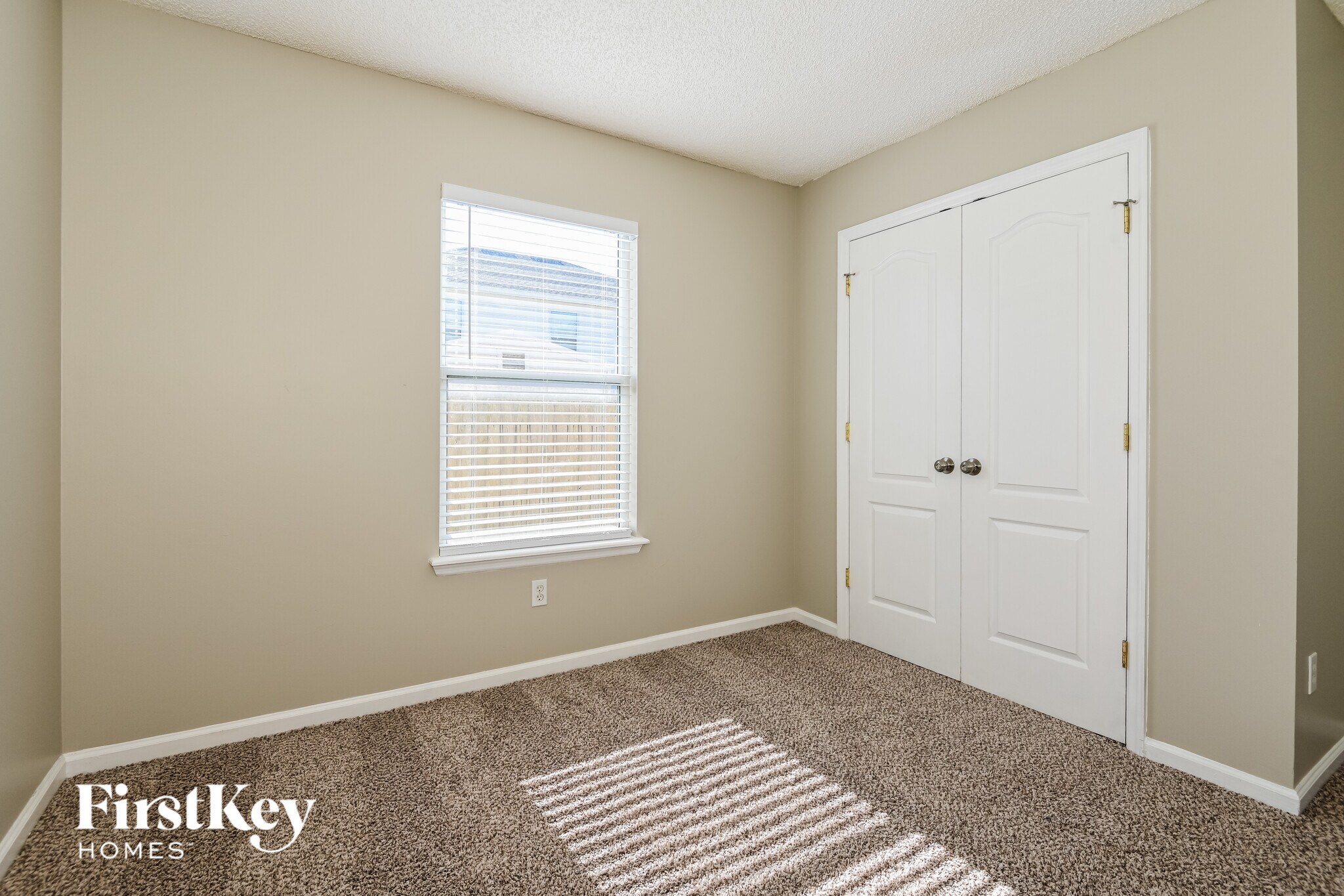 Building Photo - 6983 Lafayette Park Dr