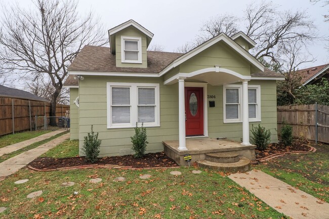 Primary Photo - UPDATED & REMODELED 2 Bed 1 bath property ...