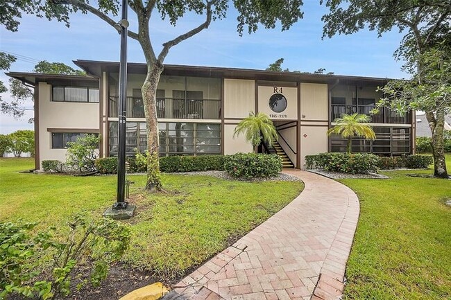 Primary Photo - 9369 S Belfort Cir