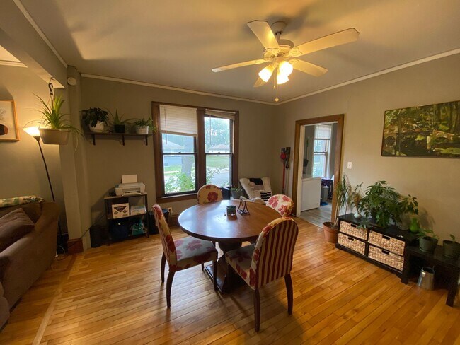 Building Photo - 1801 Talmage Ave SE