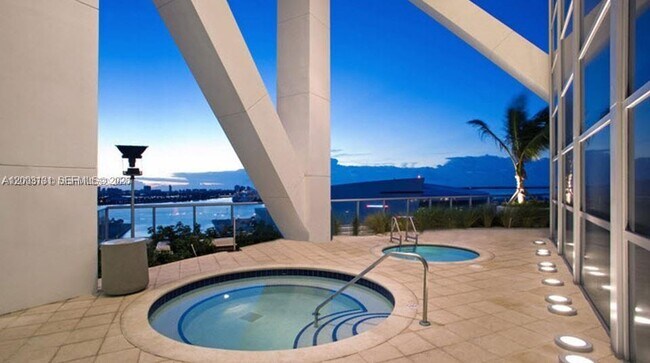 Building Photo - 888 Biscayne Blvd