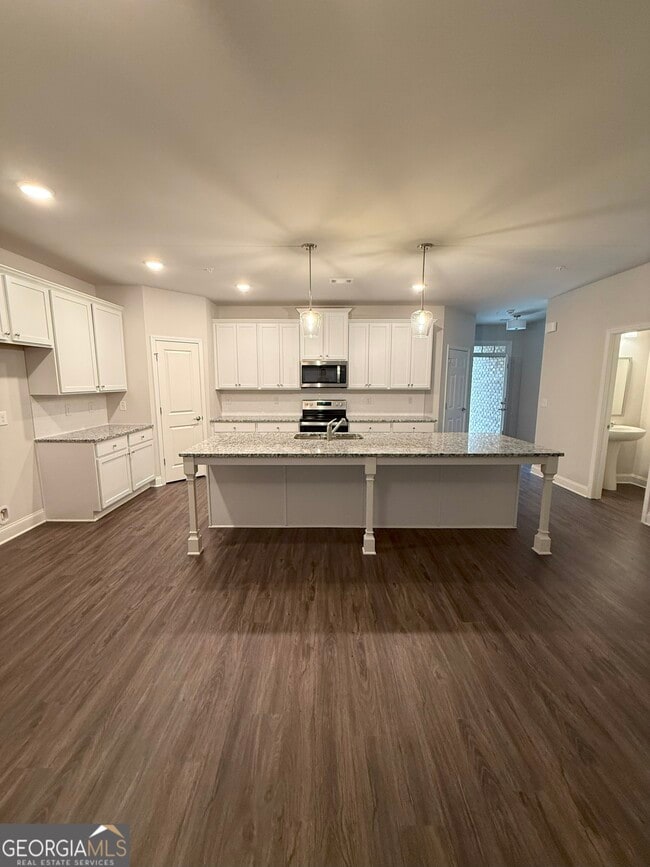 Building Photo - 2576 Mls Cmn Dr