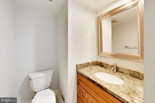 Building Photo - 991 Farm Haven Dr
