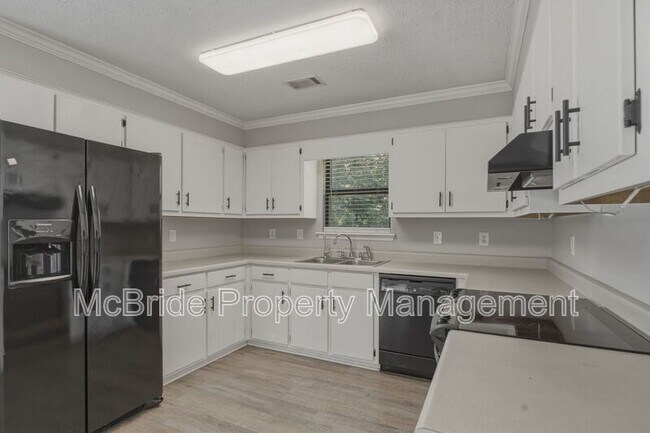 Building Photo - 342 Village Square Dr
