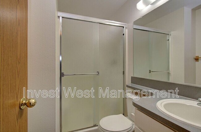 Building Photo - 14411 SE 7th St