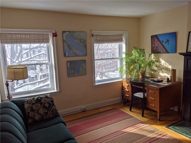 Building Photo - 399 S Main St