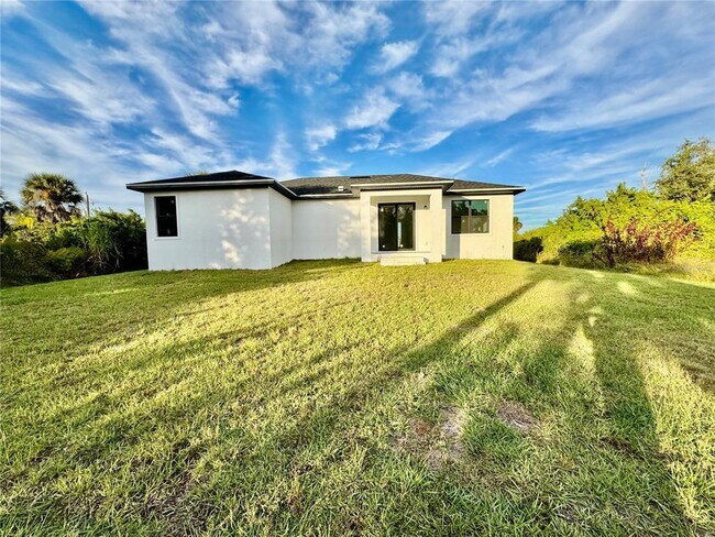 Building Photo - 13435 Bouvardia Ln