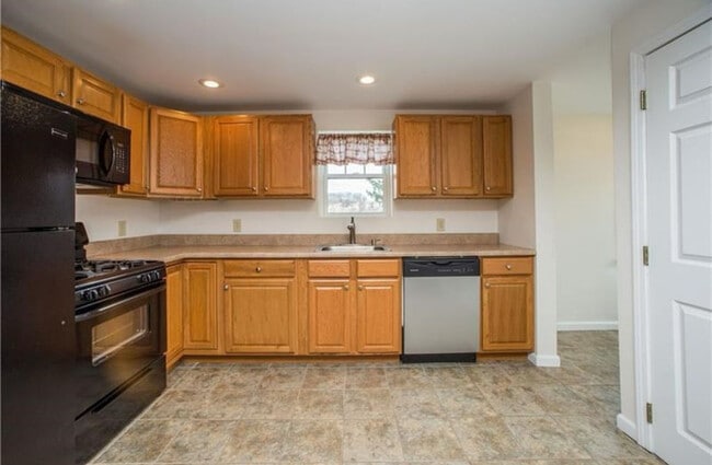 Building Photo - 18 Jacob St