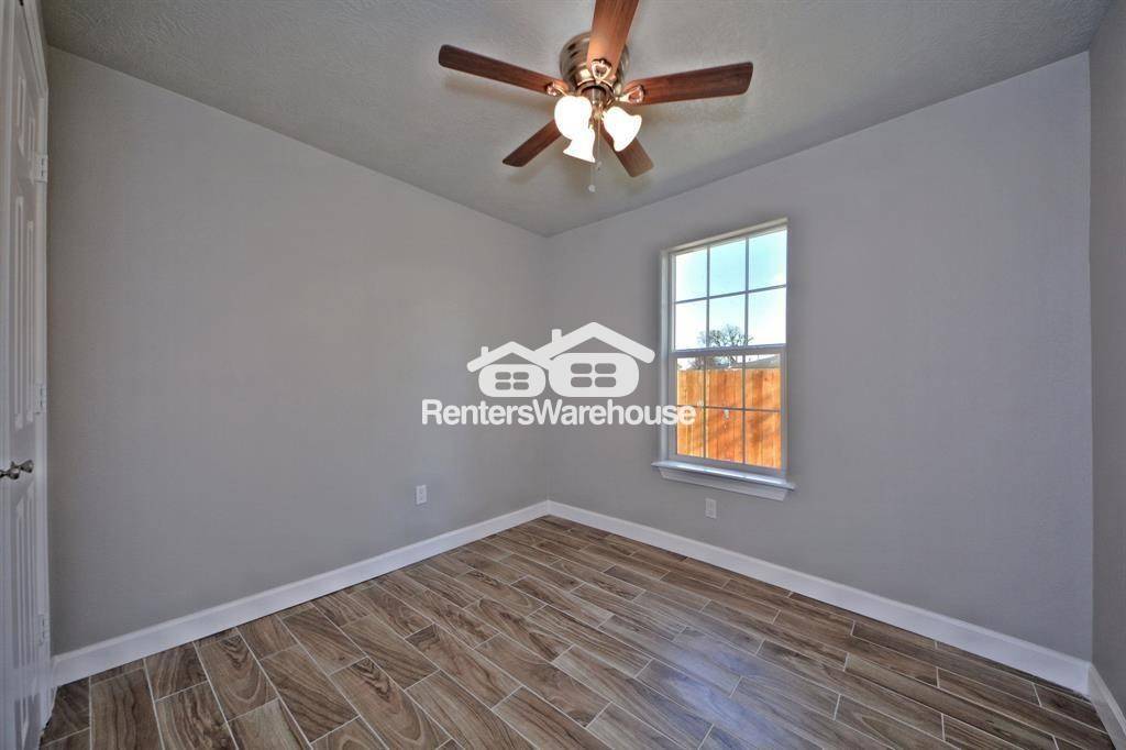 Building Photo - 1414 E 34th St