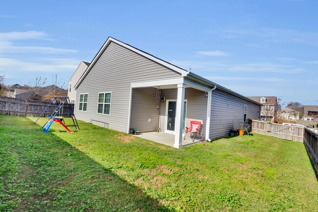 Building Photo - 402 Isabelle St