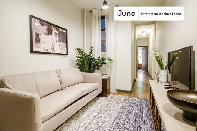 Building Photo - Room in Shared 3 bed/1 bath home