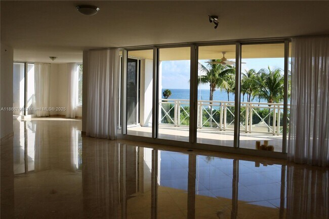 Building Photo - 430 Grand Bay Dr