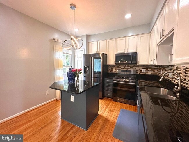 Building Photo - 6503 Parish Glebe Ln