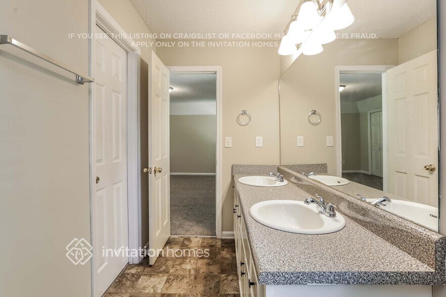 Building Photo - 4216 Sturbridge Dr