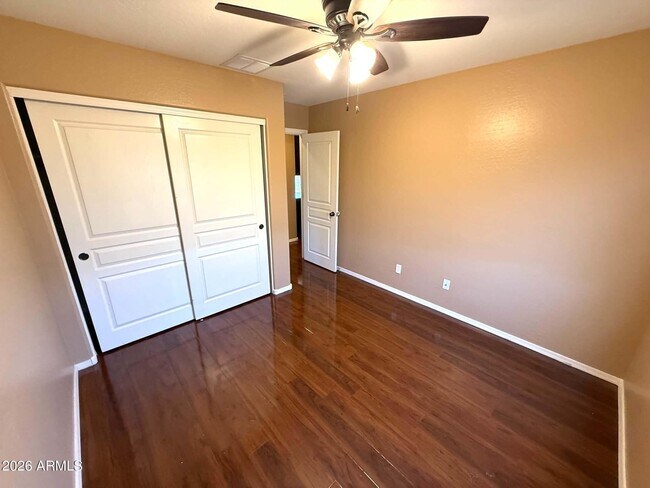 Building Photo - 8821 S 40th Dr