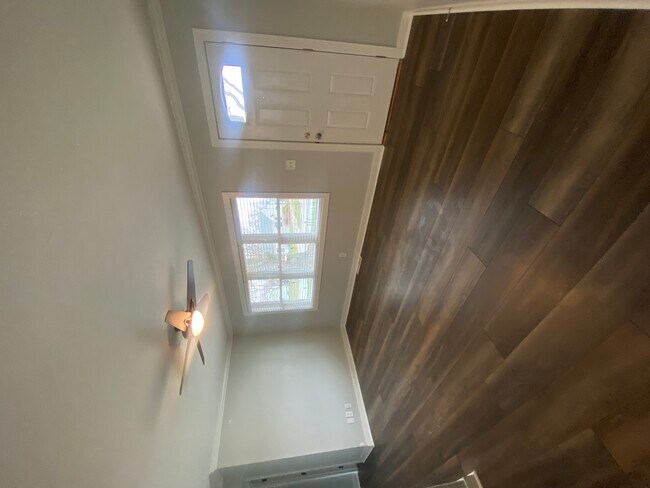 Building Photo - 1212-16th 1/2 16th 1/2 St